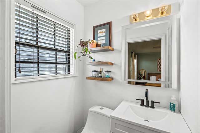 306 Naples St, Corpus Christi, TX 78404