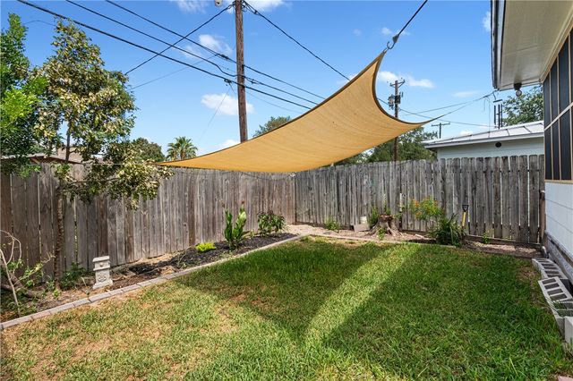 306 Naples St, Corpus Christi, TX 78404