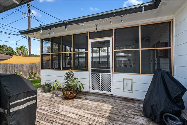 306 Naples St, Corpus Christi, TX 78404