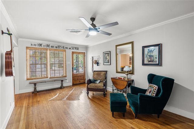 306 Naples St, Corpus Christi, TX 78404