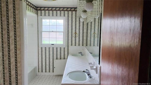 811 3rd Street, Jennings, LA 70546