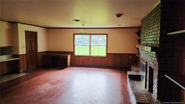 811 3rd Street, Jennings, LA 70546