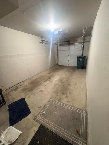 1123 Beaver Run, Troy, MI 48083