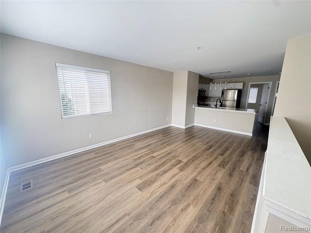 1123 Beaver Run, Troy, MI 48083