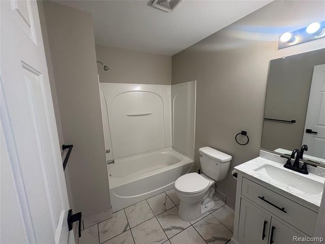 1123 Beaver Run, Troy, MI 48083