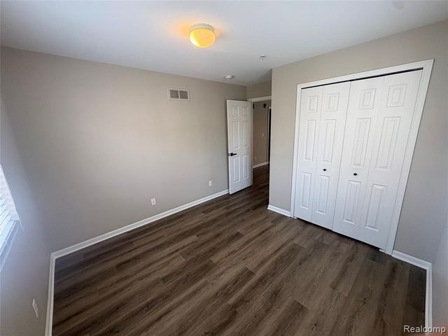 1123 Beaver Run, Troy, MI 48083