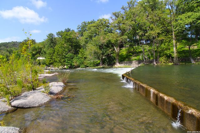 644 Horseshoe Falls Dr, Canyon Lake, TX 78133