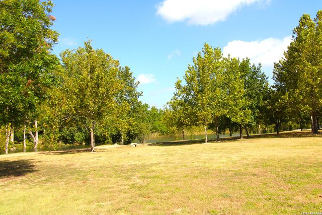 644 Horseshoe Falls Dr, Canyon Lake, TX 78133