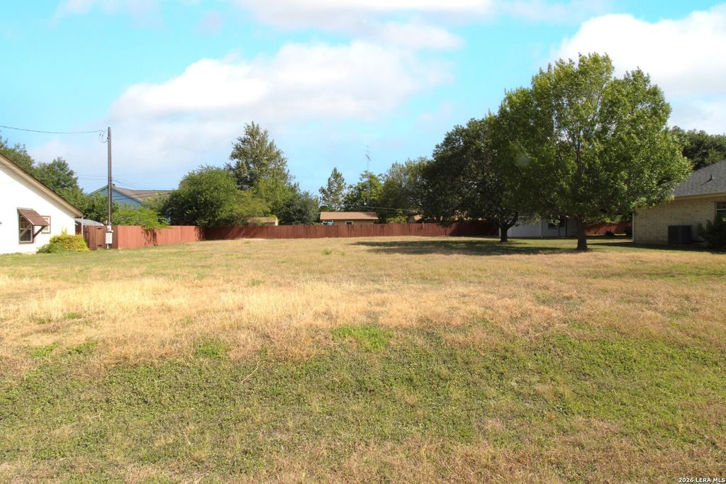 644 Horseshoe Falls Dr, Canyon Lake, TX 78133