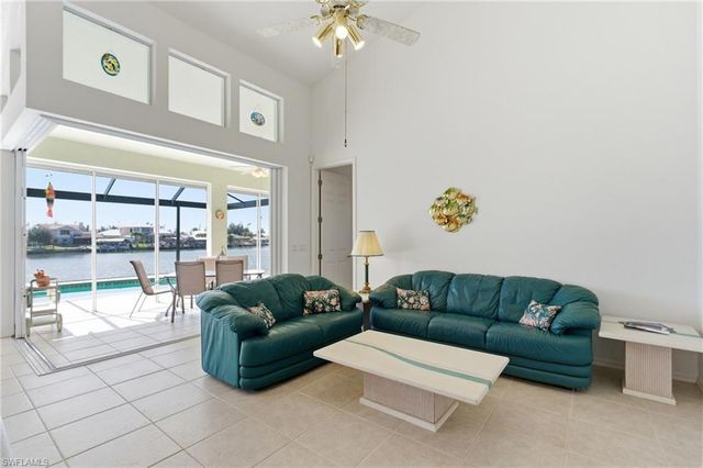 3406 SW 7th LN, Cape Coral, FL 33991