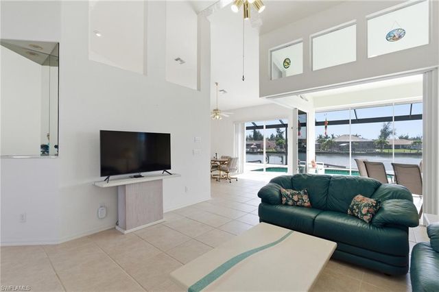 3406 SW 7th LN, Cape Coral, FL 33991