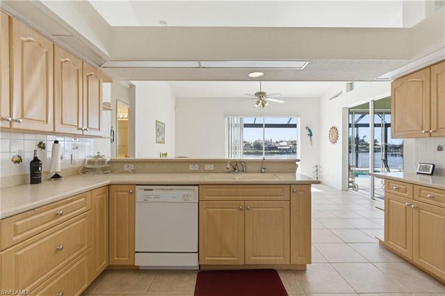 3406 SW 7th LN, Cape Coral, FL 33991