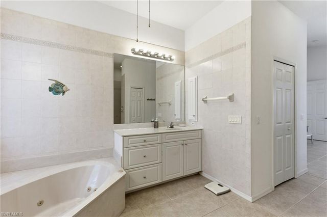 3406 SW 7th LN, Cape Coral, FL 33991