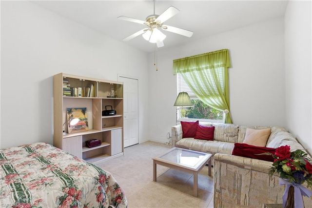 3406 SW 7th LN, Cape Coral, FL 33991