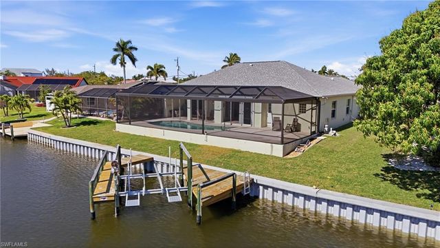 3406 SW 7th LN, Cape Coral, FL 33991