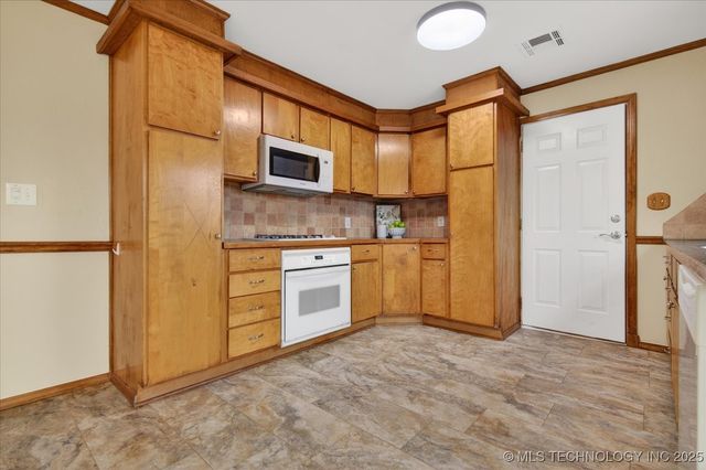 302 S Ponca Avenue, Dewey, OK 74029