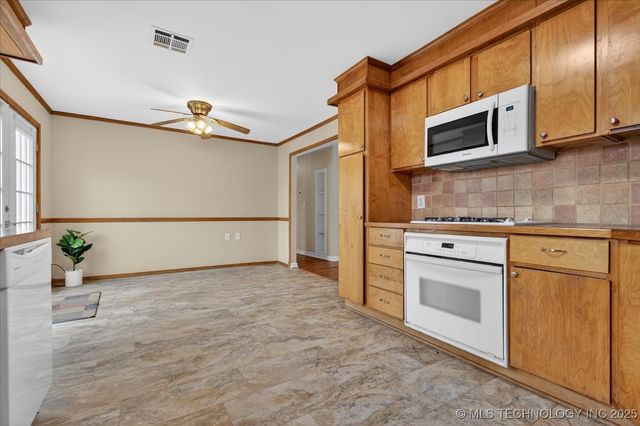 302 S Ponca Avenue, Dewey, OK 74029