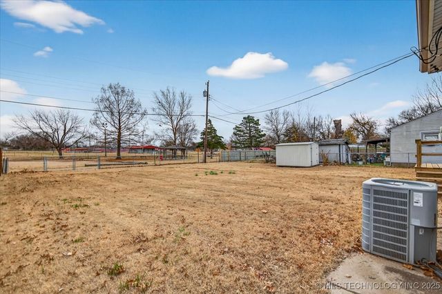 302 S Ponca Avenue, Dewey, OK 74029