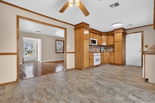 302 S Ponca Avenue, Dewey, OK 74029