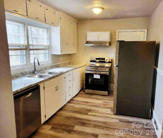 5405 Hilltop Circle, Charlotte, NC 28269