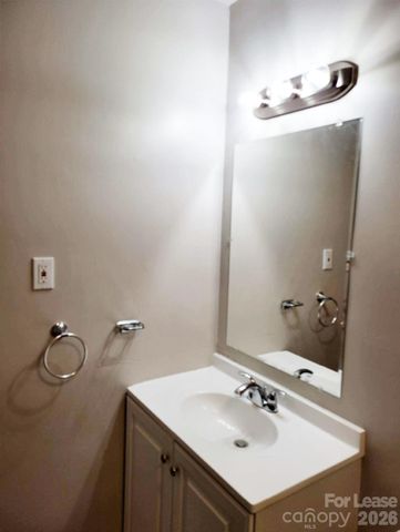 5405 Hilltop Circle, Charlotte, NC 28269