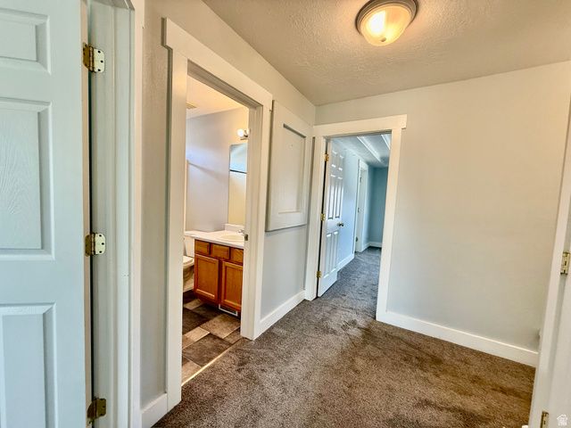 6724 W HUNTER WOOD CIR, West Valley City, UT 84128