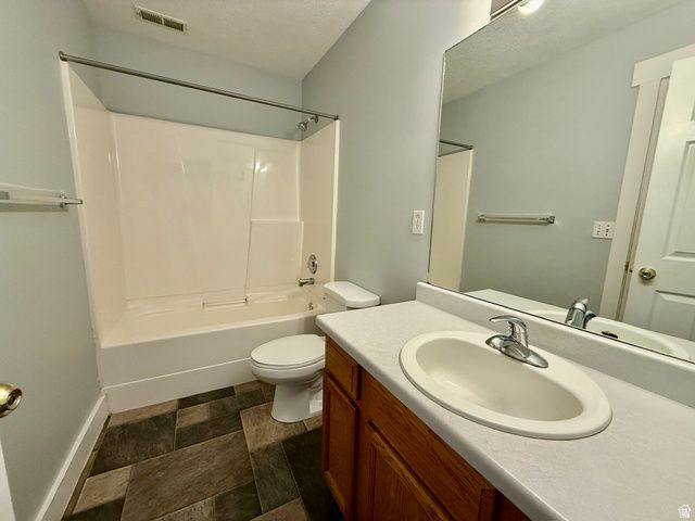 6724 W HUNTER WOOD CIR, West Valley City, UT 84128