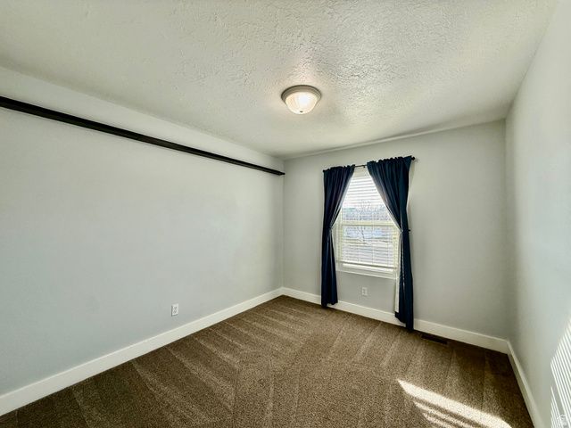 6724 W HUNTER WOOD CIR, West Valley City, UT 84128