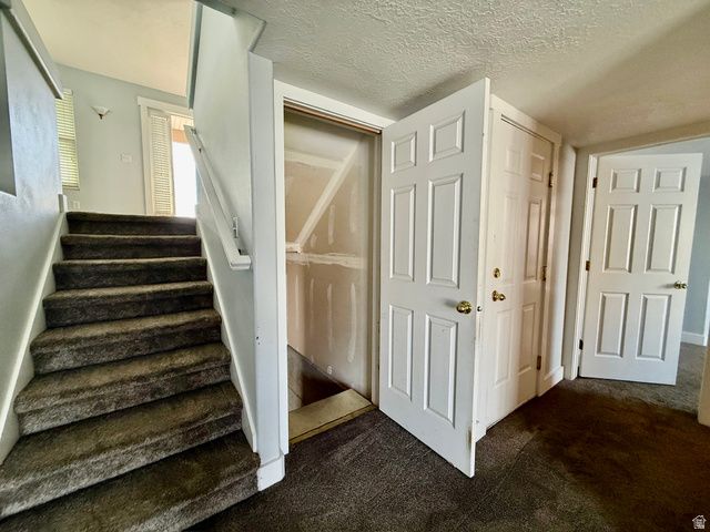 6724 W HUNTER WOOD CIR, West Valley City, UT 84128