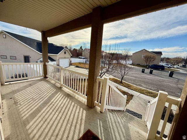 6724 W HUNTER WOOD CIR, West Valley City, UT 84128