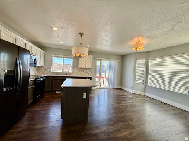 6724 W HUNTER WOOD CIR, West Valley City, UT 84128