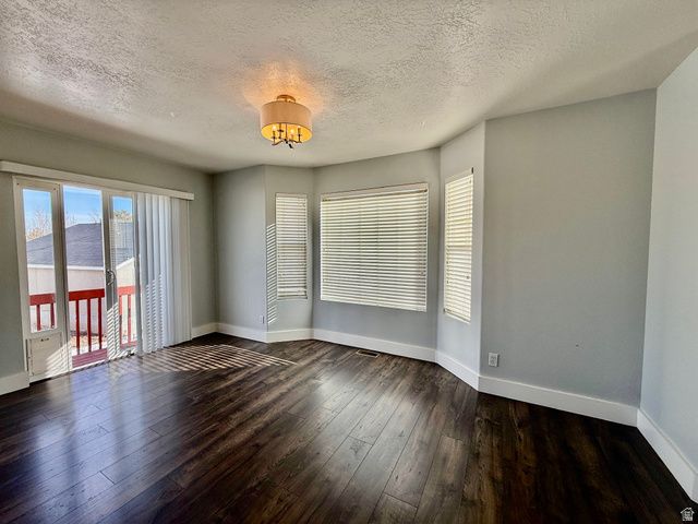 6724 W HUNTER WOOD CIR, West Valley City, UT 84128