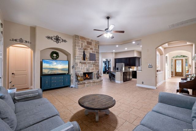 5608 COPPER CRK, New Braunfels, TX 78132