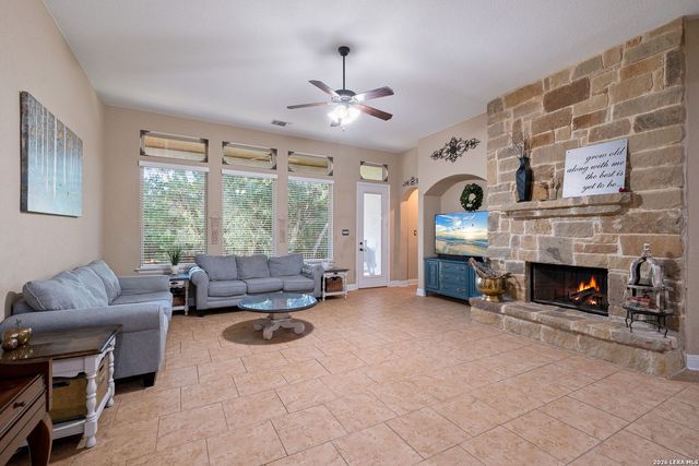 5608 COPPER CRK, New Braunfels, TX 78132