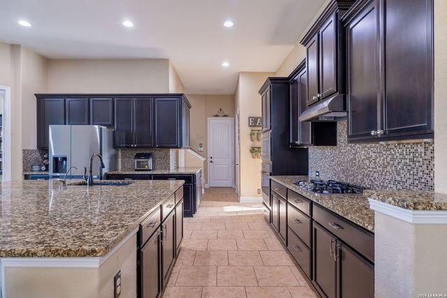 5608 COPPER CRK, New Braunfels, TX 78132
