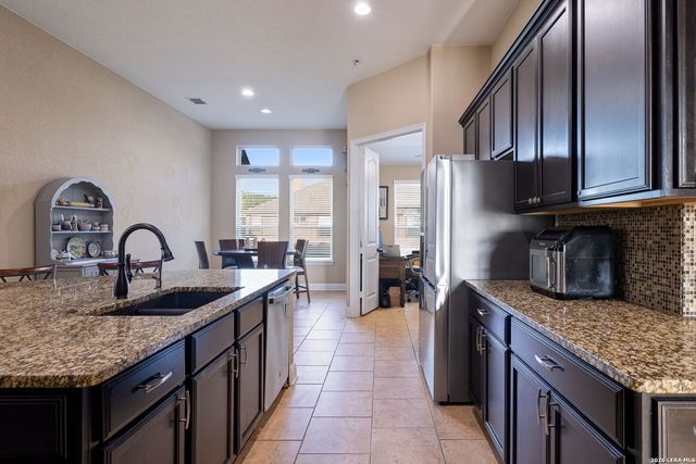 5608 COPPER CRK, New Braunfels, TX 78132