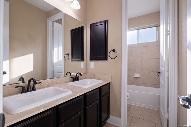 5608 COPPER CRK, New Braunfels, TX 78132