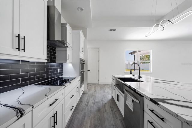 9531 MID SUMMER LANE, Leesburg, FL 34788