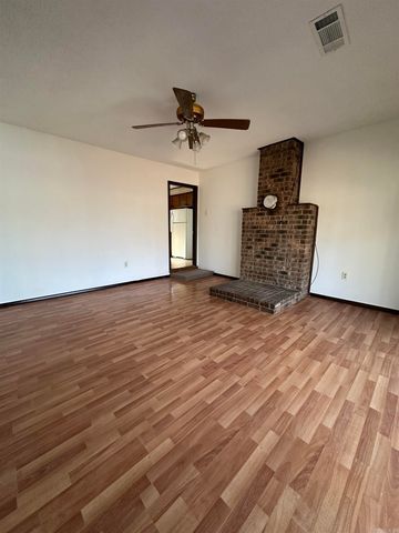 8505 Dogwood Trail, Mabelvale, AR 72103