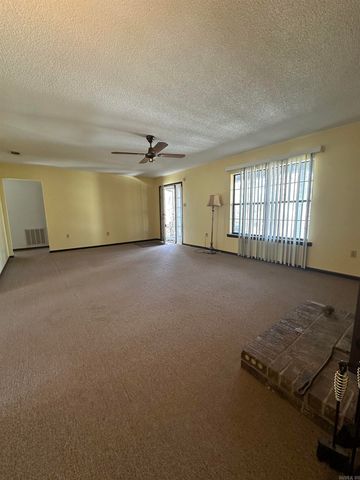 8505 Dogwood Trail, Mabelvale, AR 72103