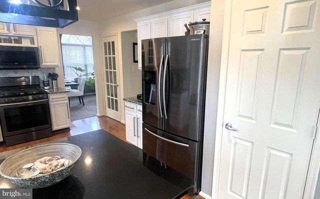 22 BRITT LEA DR, Sicklerville, NJ 08081