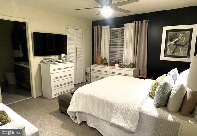 22 BRITT LEA DR, Sicklerville, NJ 08081