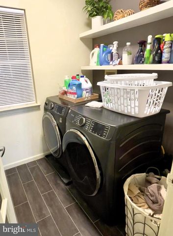 22 BRITT LEA DR, Sicklerville, NJ 08081