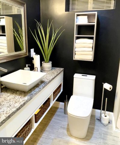 22 BRITT LEA DR, Sicklerville, NJ 08081