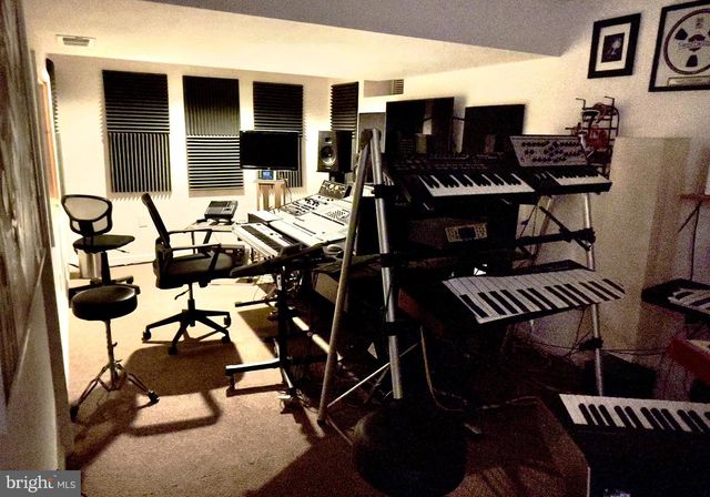 22 BRITT LEA DR, Sicklerville, NJ 08081