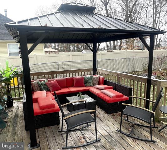 22 BRITT LEA DR, Sicklerville, NJ 08081