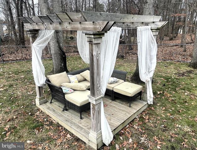 22 BRITT LEA DR, Sicklerville, NJ 08081