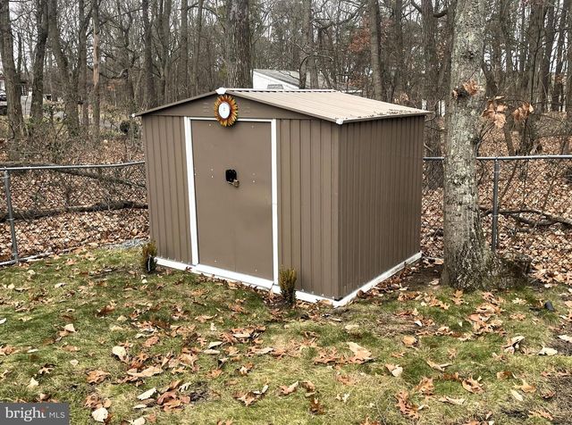 22 BRITT LEA DR, Sicklerville, NJ 08081