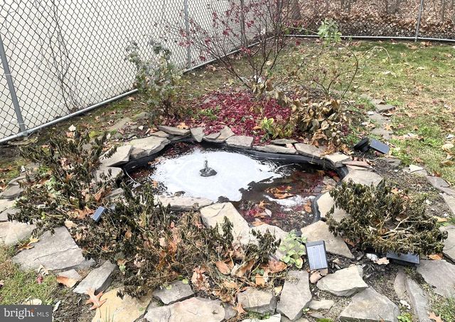 22 BRITT LEA DR, Sicklerville, NJ 08081