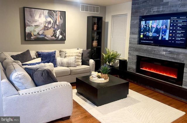 22 BRITT LEA DR, Sicklerville, NJ 08081